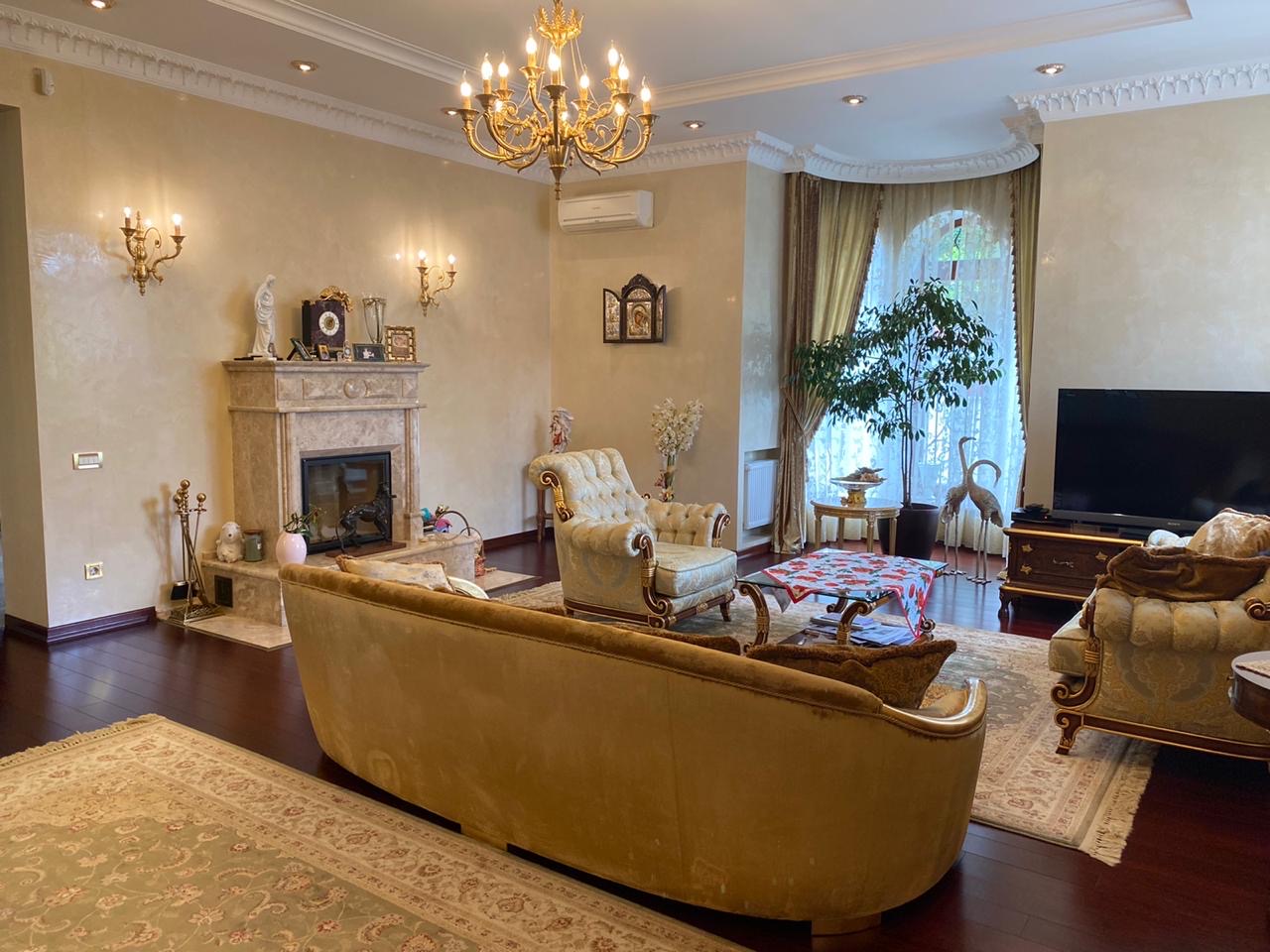 Дом на ул. Фонтанская дорога (Киевский), 530 м², 2 000 000$ — FAKTOR