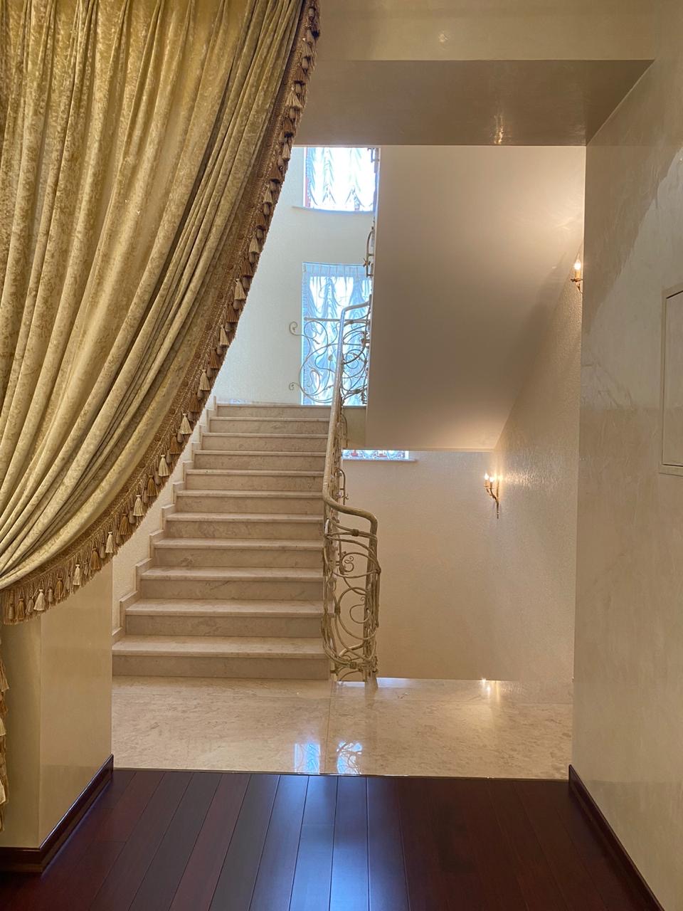 Дом на ул. Фонтанская дорога (Киевский), 530 м², 2 000 000$ — FAKTOR