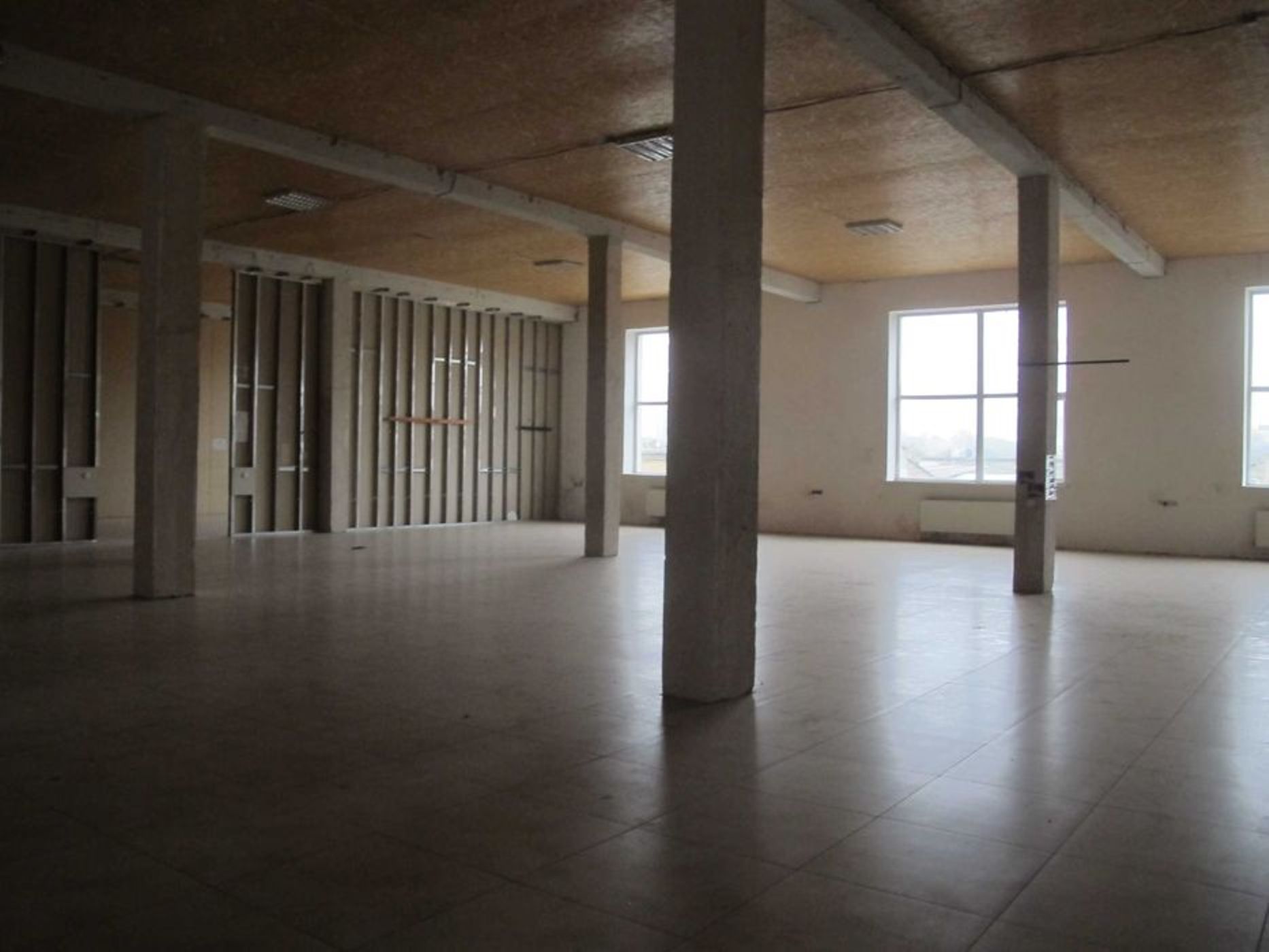 Коммерческая недвижимость на ул. Дальницкая, 4100 м², 2 250 000$ — FAKTOR