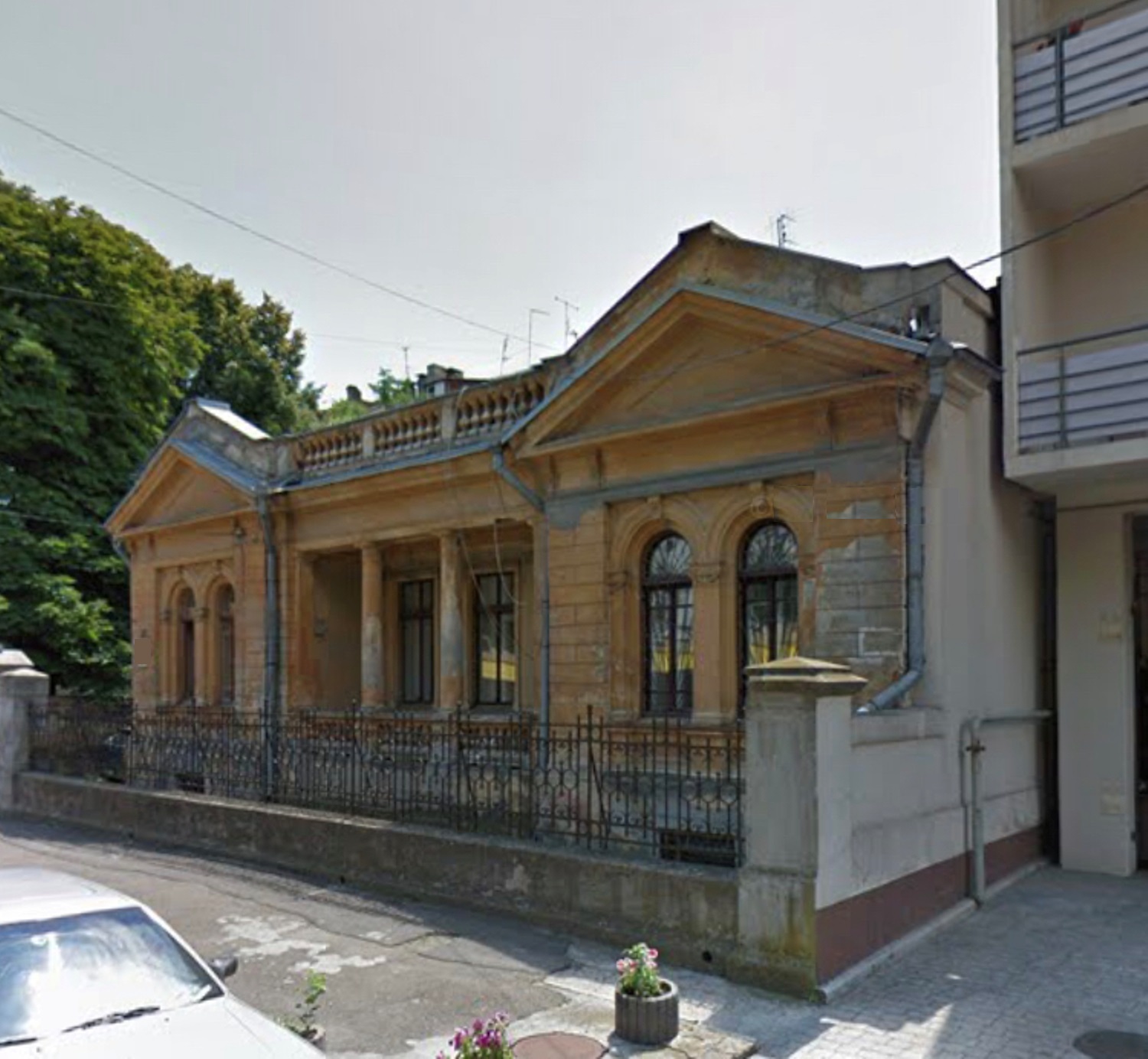 Комерційна нерухомість на вул. Уютная, 393 м², 1 400 000$ — FAKTOR