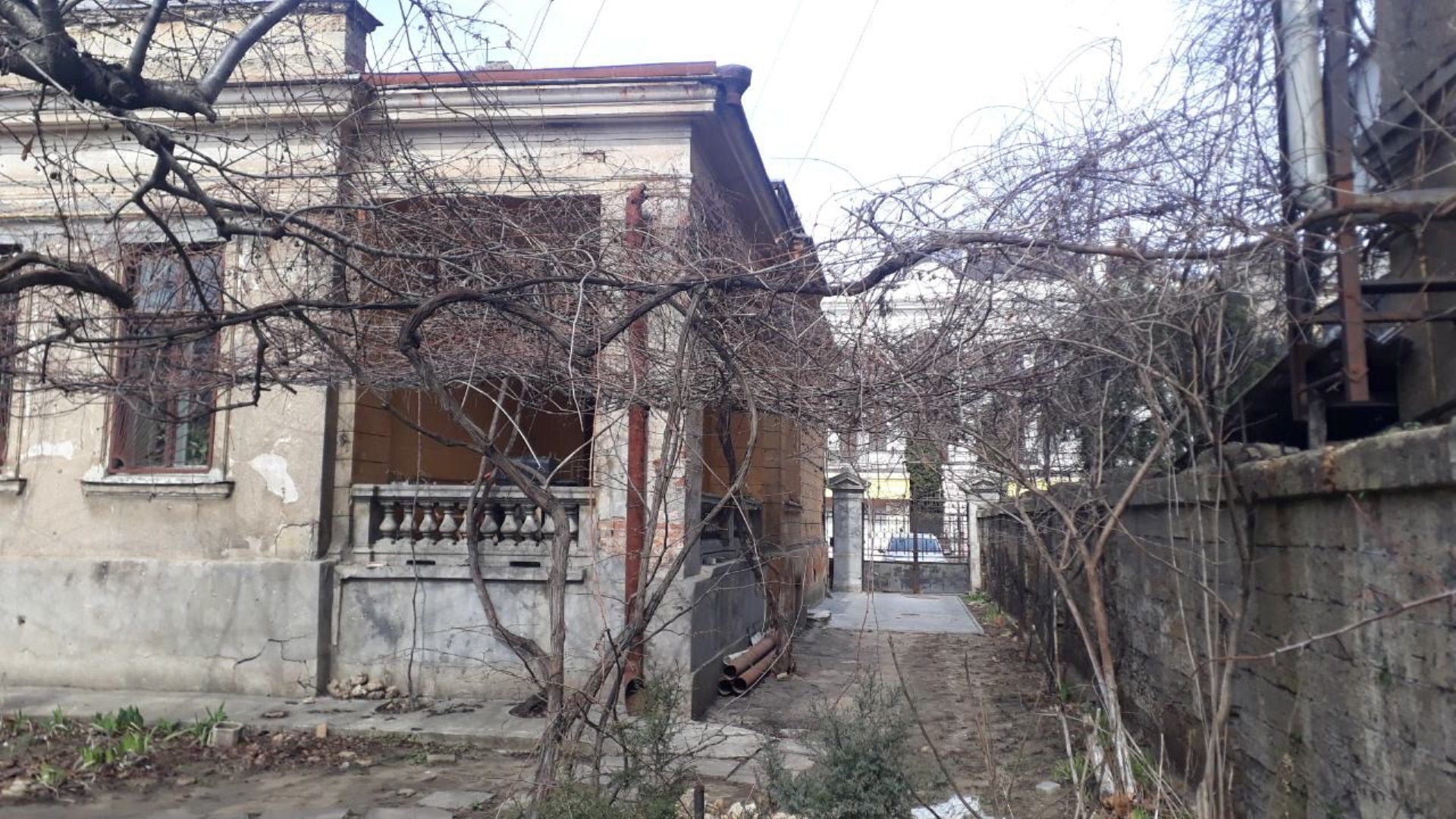 Комерційна нерухомість на вул. Уютная, 393 м², 1 400 000$ — FAKTOR