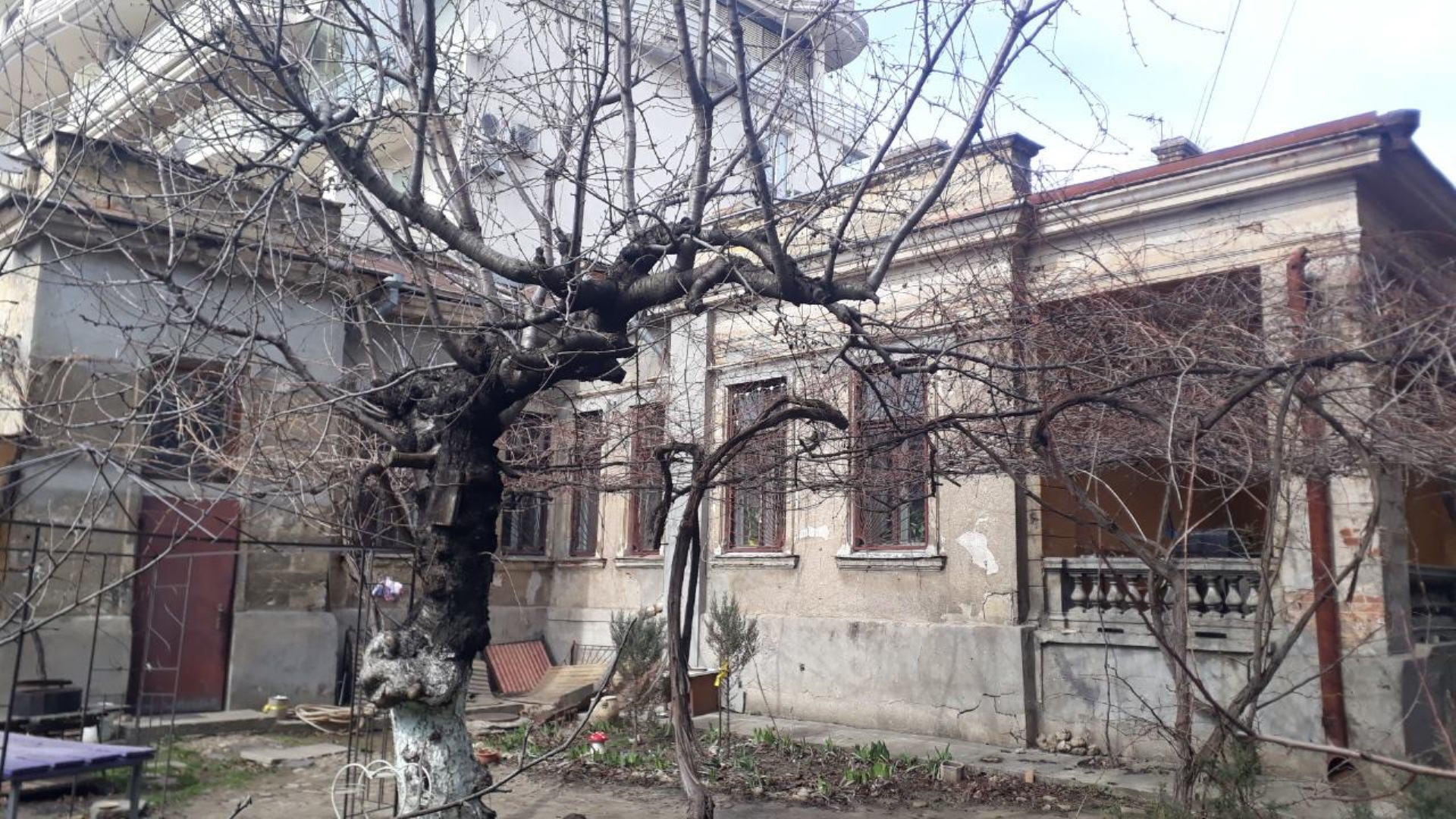 Комерційна нерухомість на вул. Уютная, 393 м², 1 400 000$ — FAKTOR