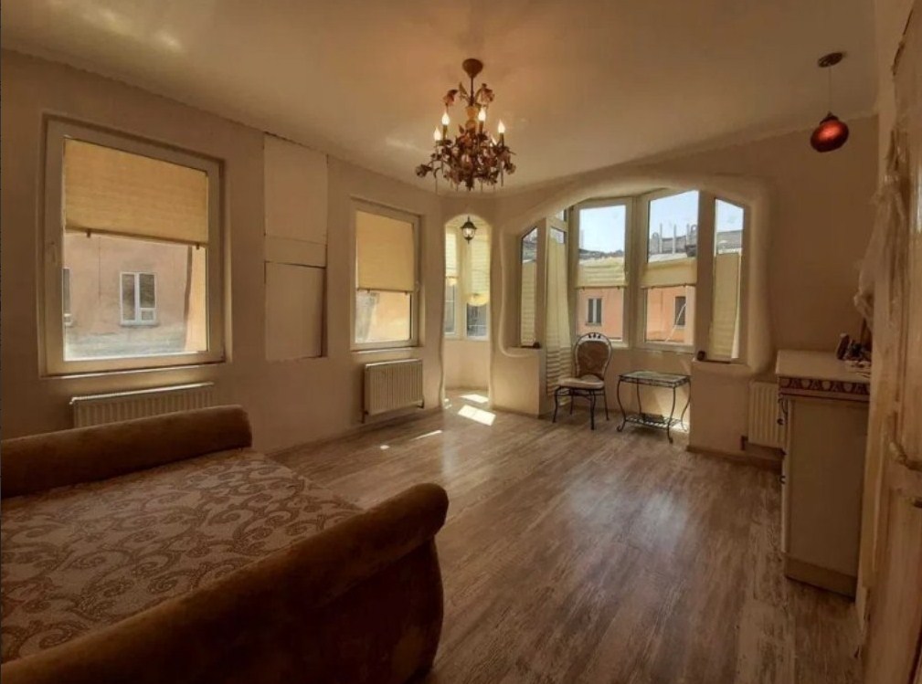 Коммерческая недвижимость на ул. Базарная, 305 м², 365 000$ — FAKTOR