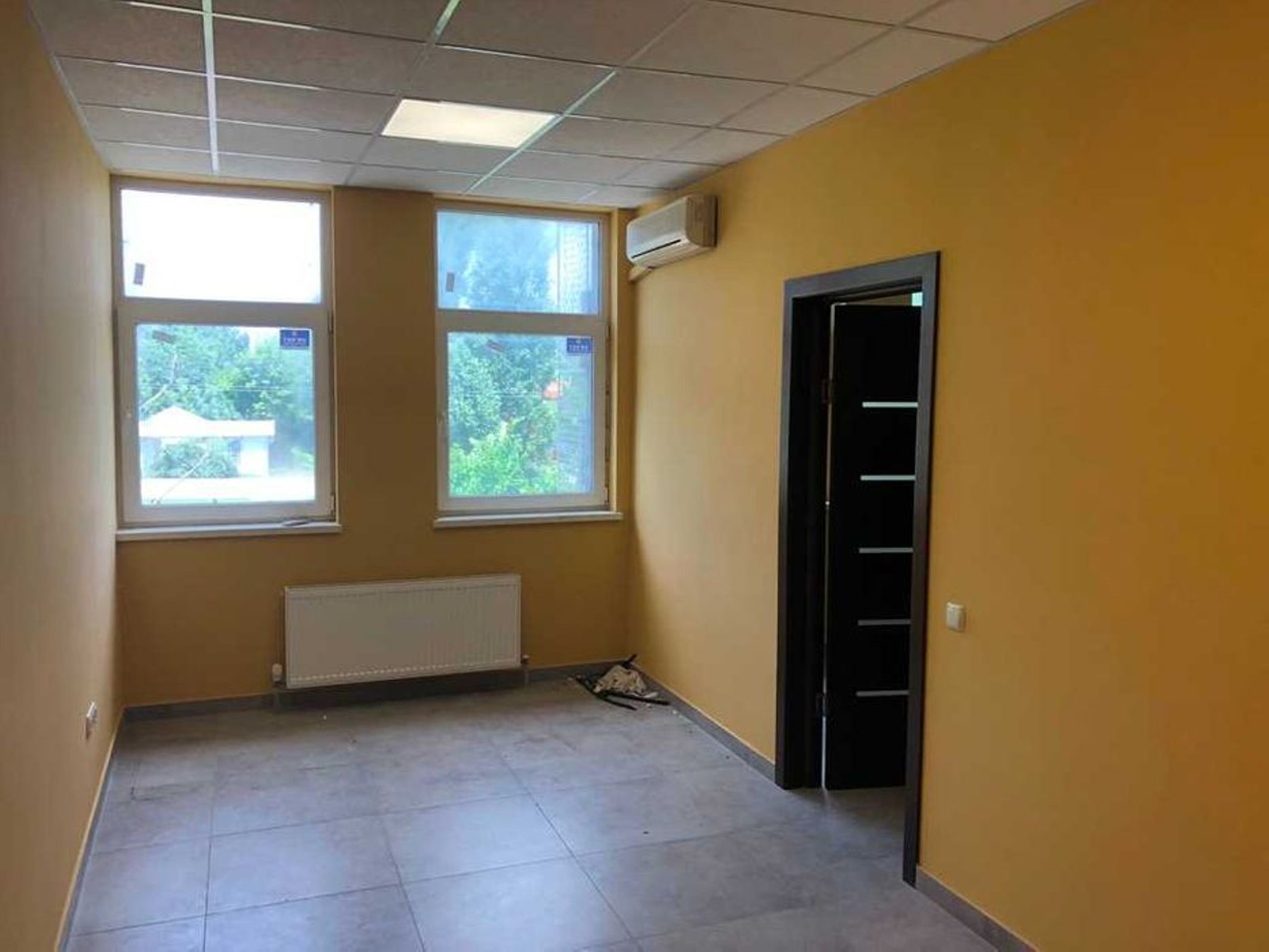 Коммерческая недвижимость на ул. Известковая, 1200 м², 310 000$ — FAKTOR