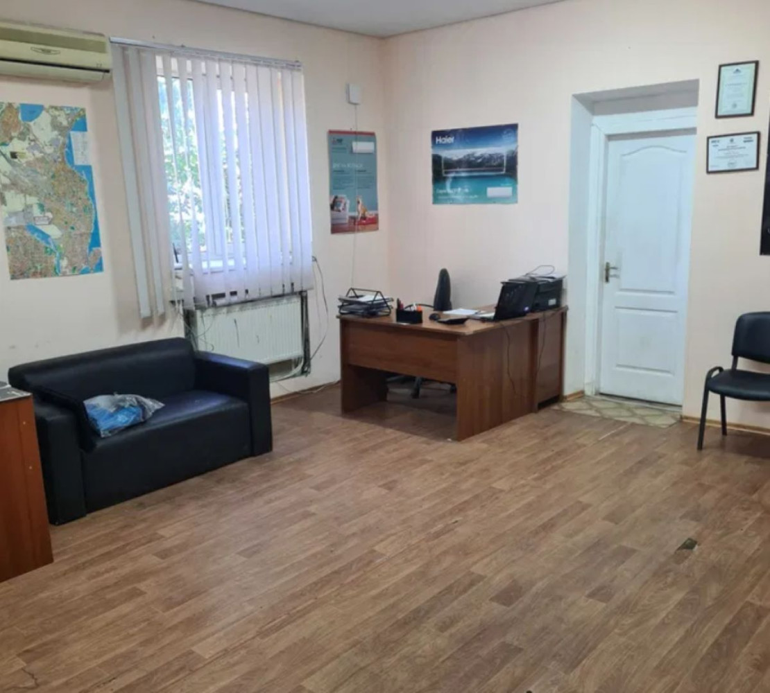 Коммерческая недвижимость на ул. Новикова, 222 м², 170 000$ — FAKTOR