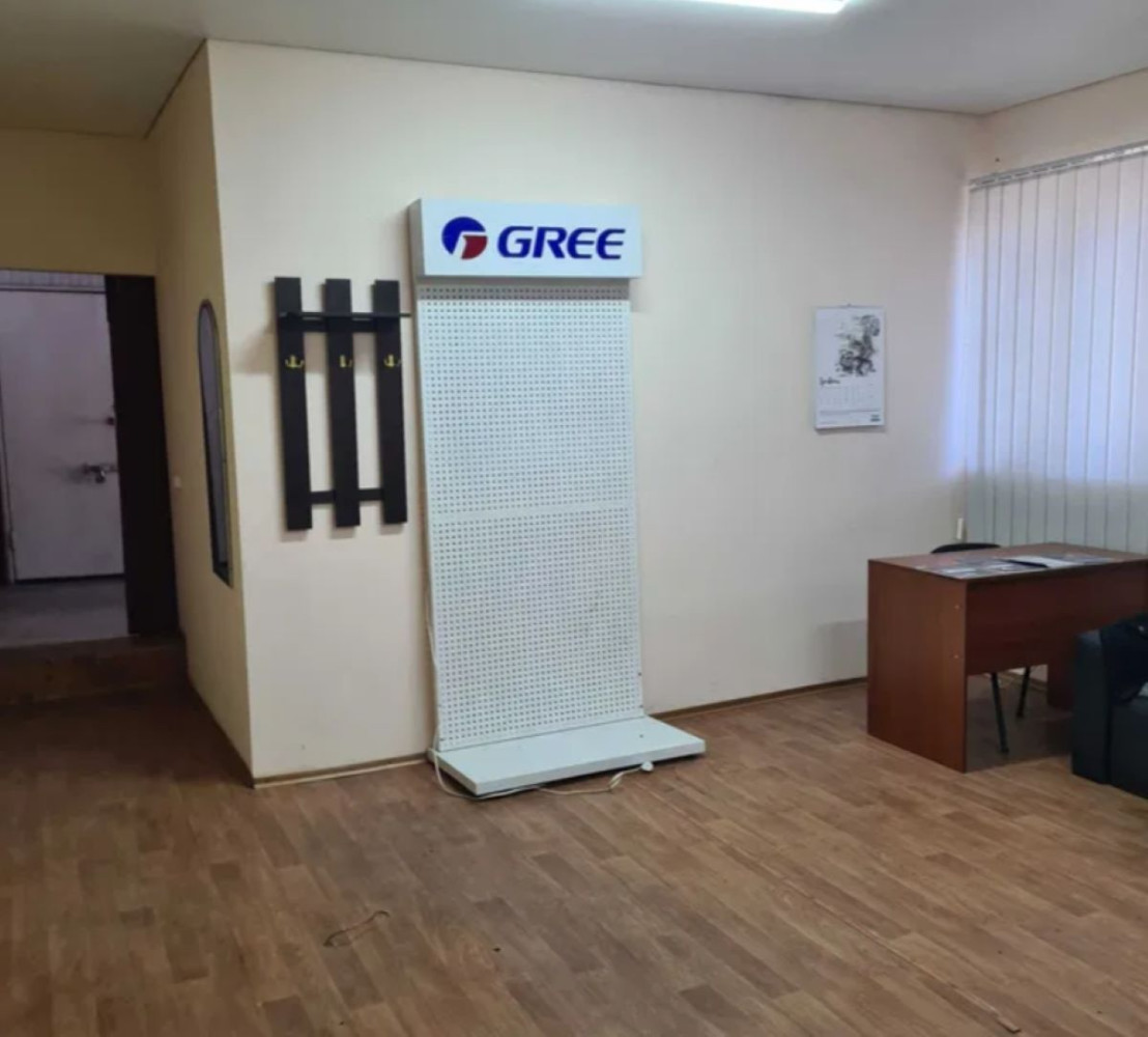 Коммерческая недвижимость на ул. Новикова, 222 м², 170 000$ — FAKTOR