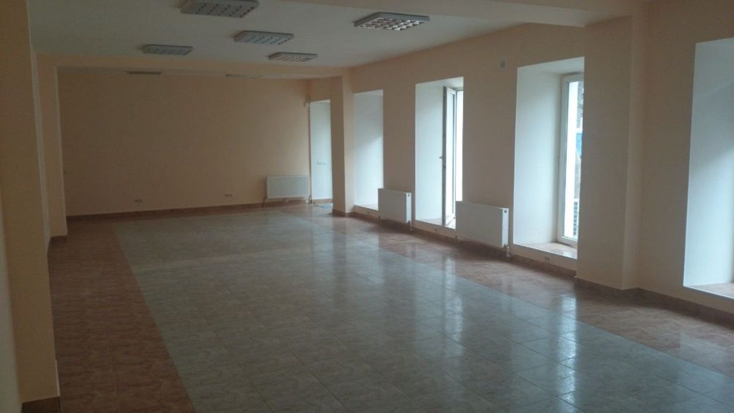 Коммерческая недвижимость на ул. Дворянская, 180 м², 360 000$ — FAKTOR