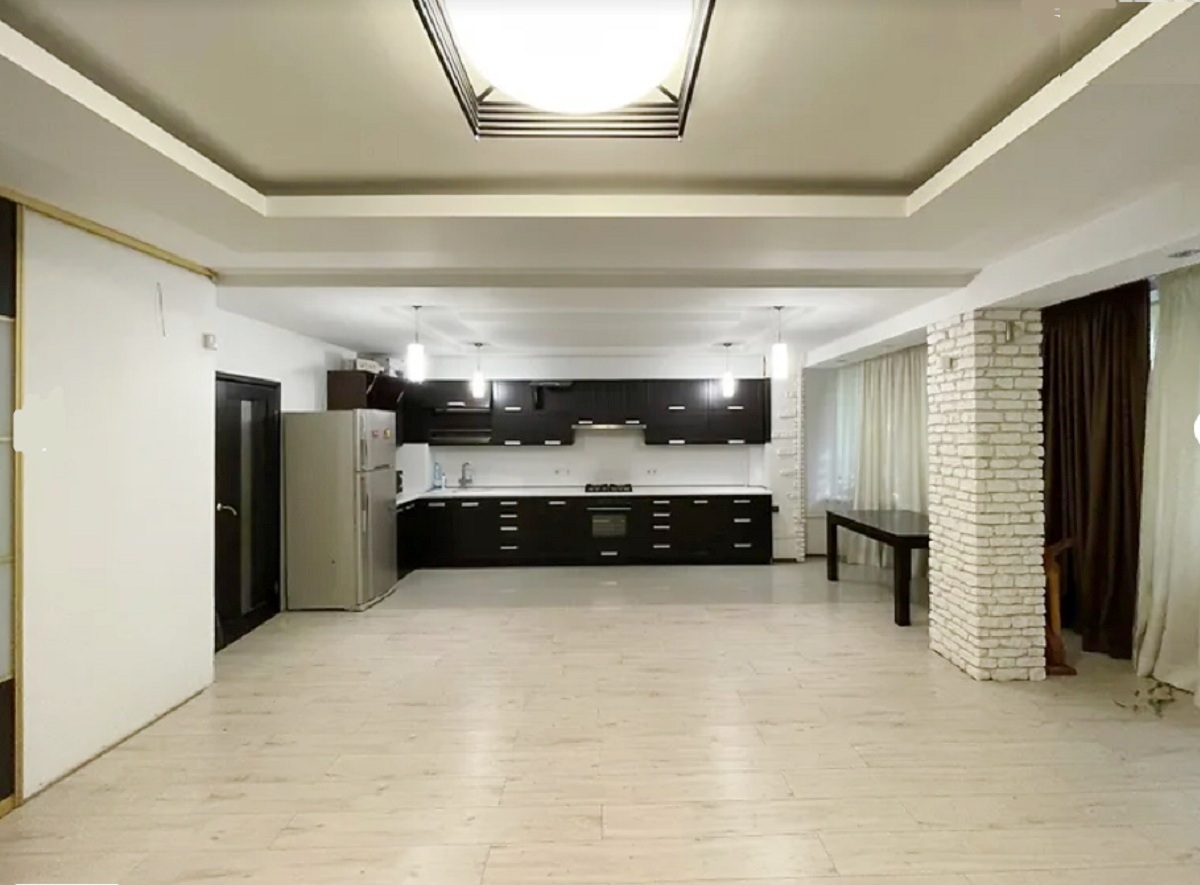 Квартира на вул. Маловского, 98 м², 80 000$ — FAKTOR