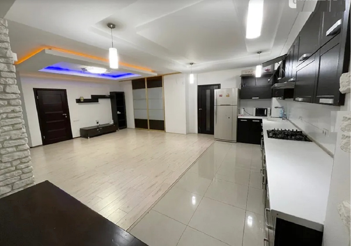 Квартира на вул. Маловского, 98 м², 80 000$ — FAKTOR