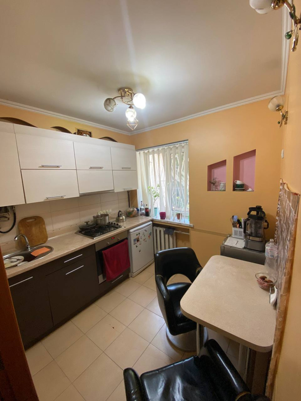 Квартира на вул. Романа Кармена, 45 м², 75 000$ — FAKTOR