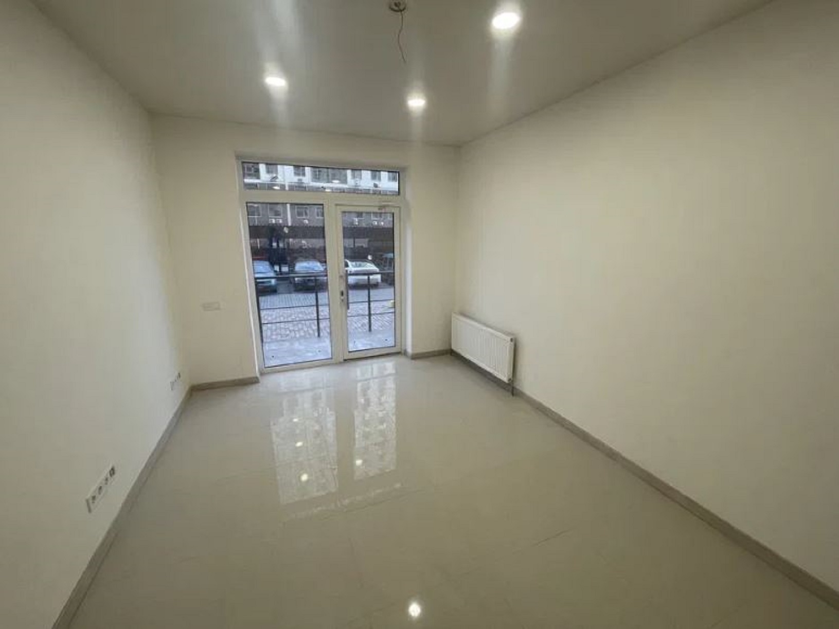 Коммерческая недвижимость на ул. Жемчужная, 47 м², 95 000$ — FAKTOR
