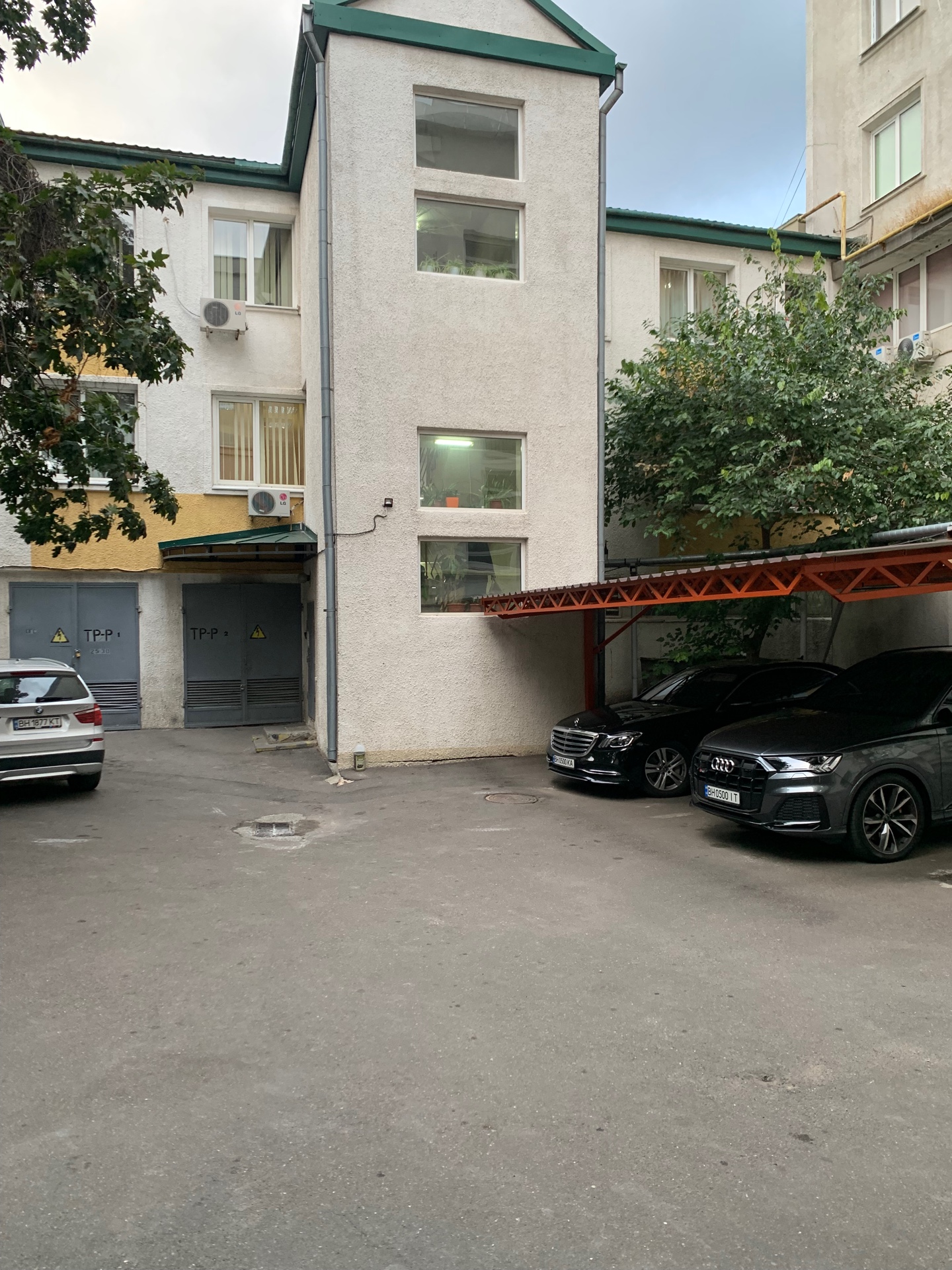 Коммерческая недвижимость на ул. Еврейская, 1745 м², 2 700 000$ — FAKTOR