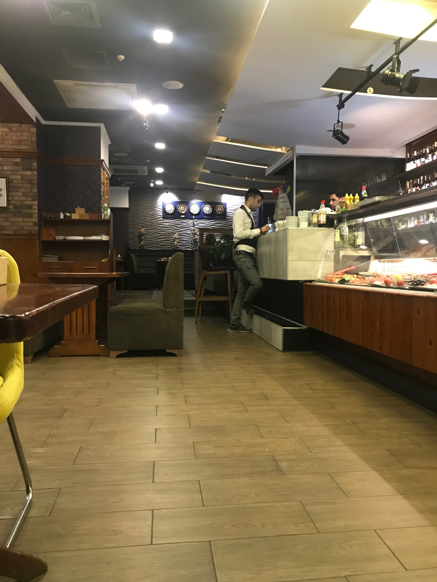 Коммерческая недвижимость на ул. Дерибасовская, 245 м², 1 900 000$ — FAKTOR