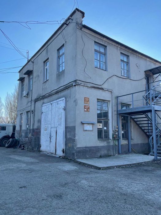 Дом на ул. Водопроводная, 1400 м², 910 000$ — FAKTOR