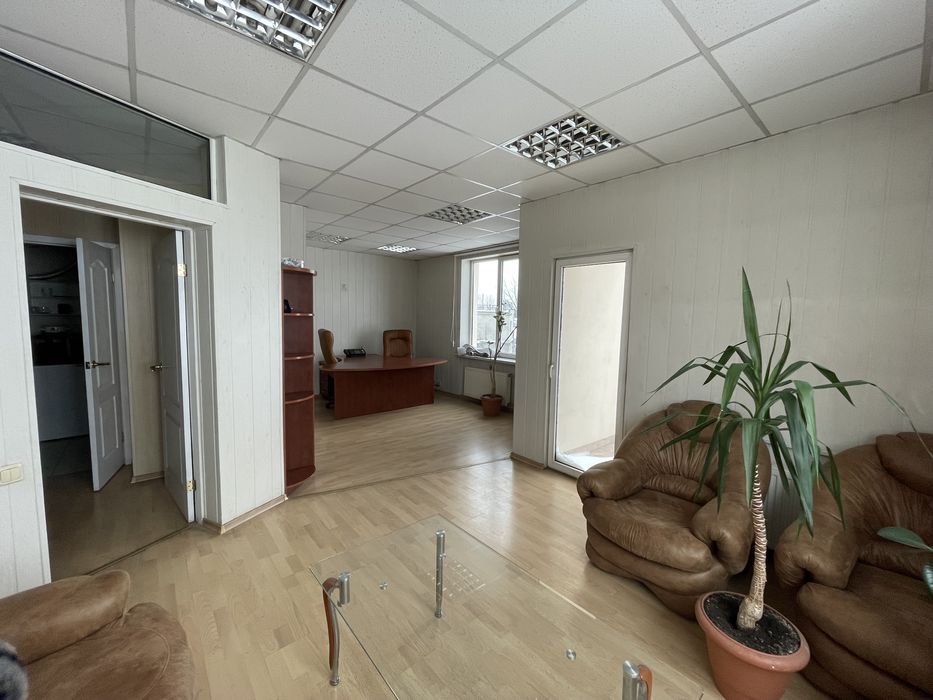 Коммерческая недвижимость на ул. Дальницкая, 1336 м², 530 000$ — FAKTOR
