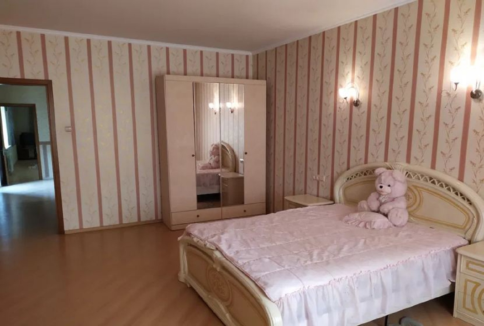 Будинок на вул. Глиняная, 250 м², 200 000$ — FAKTOR