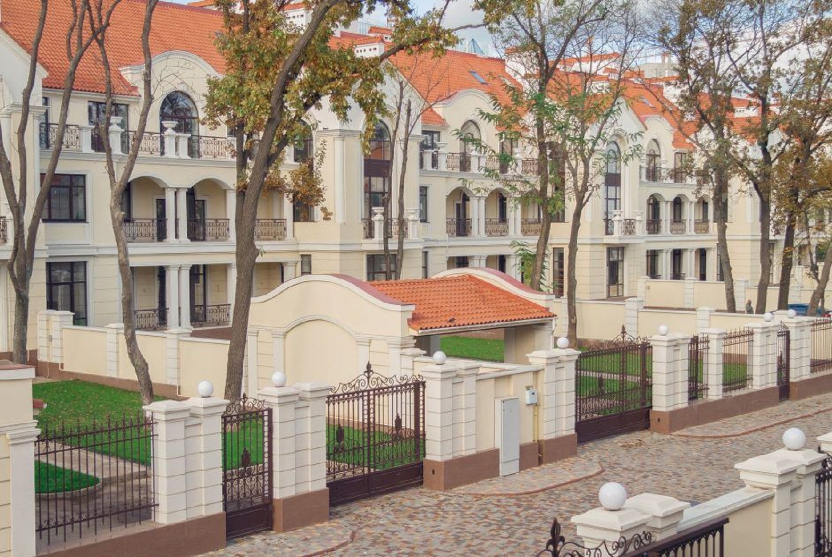 Дом на ул. Французский бульвар, 624 м², 2 200 000$ — FAKTOR