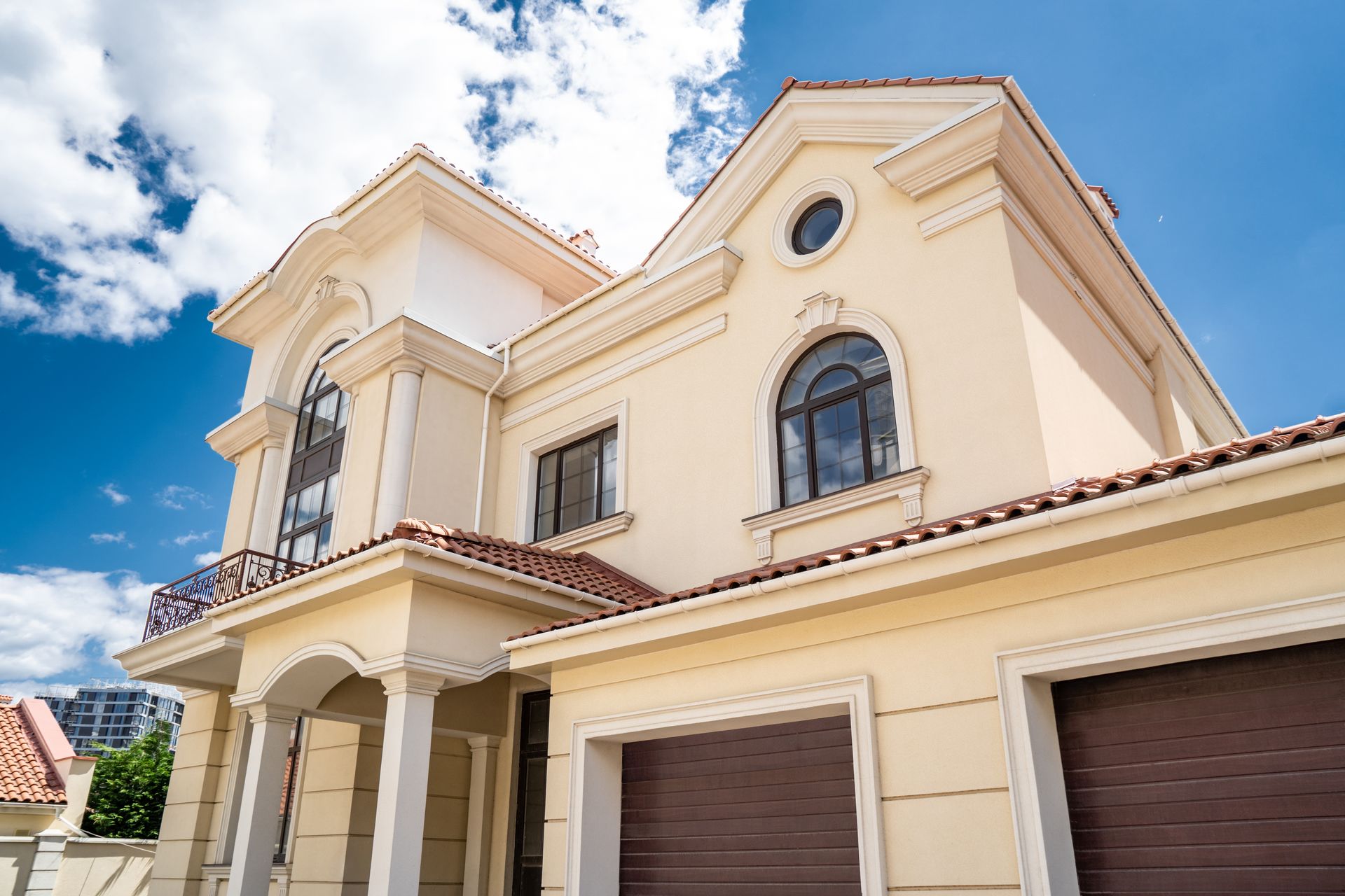 Дом на ул. Французский бульвар, 624 м², 2 200 000$ — FAKTOR