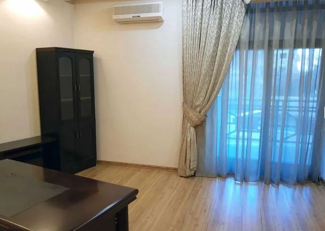 Дом на ул. Куприна, 650 м², 1 100 000$ — FAKTOR
