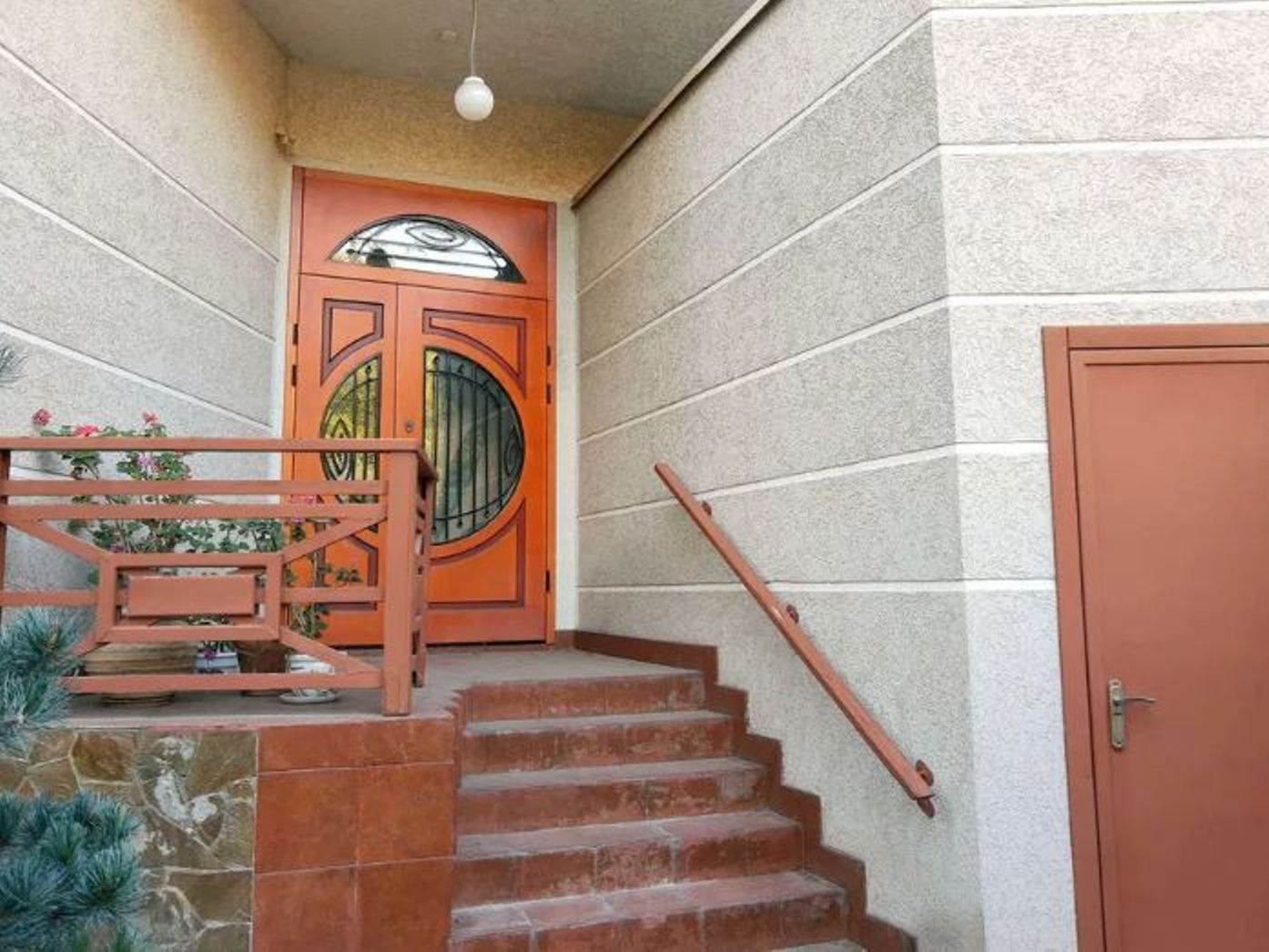 Дом на ул. Куприна, 650 м², 1 100 000$ — FAKTOR