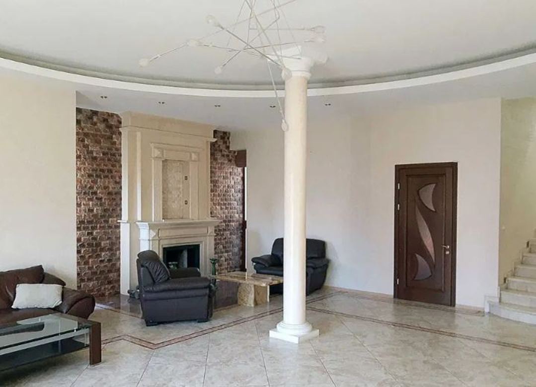 Дом на ул. Куприна, 650 м², 1 100 000$ — FAKTOR