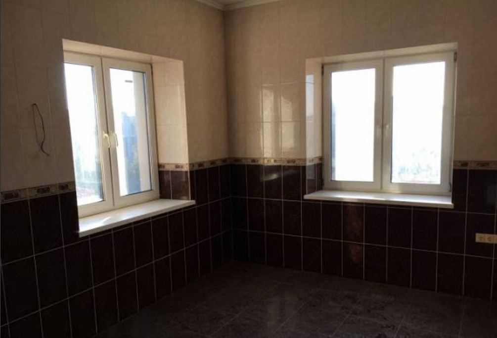 Будинок на вул. Тепличная (Совиньон), 481 м², 490 000$ — FAKTOR