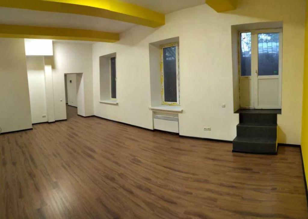 Коммерческая недвижимость на ул. Пишоновская, 86 м², 50 000$ — FAKTOR