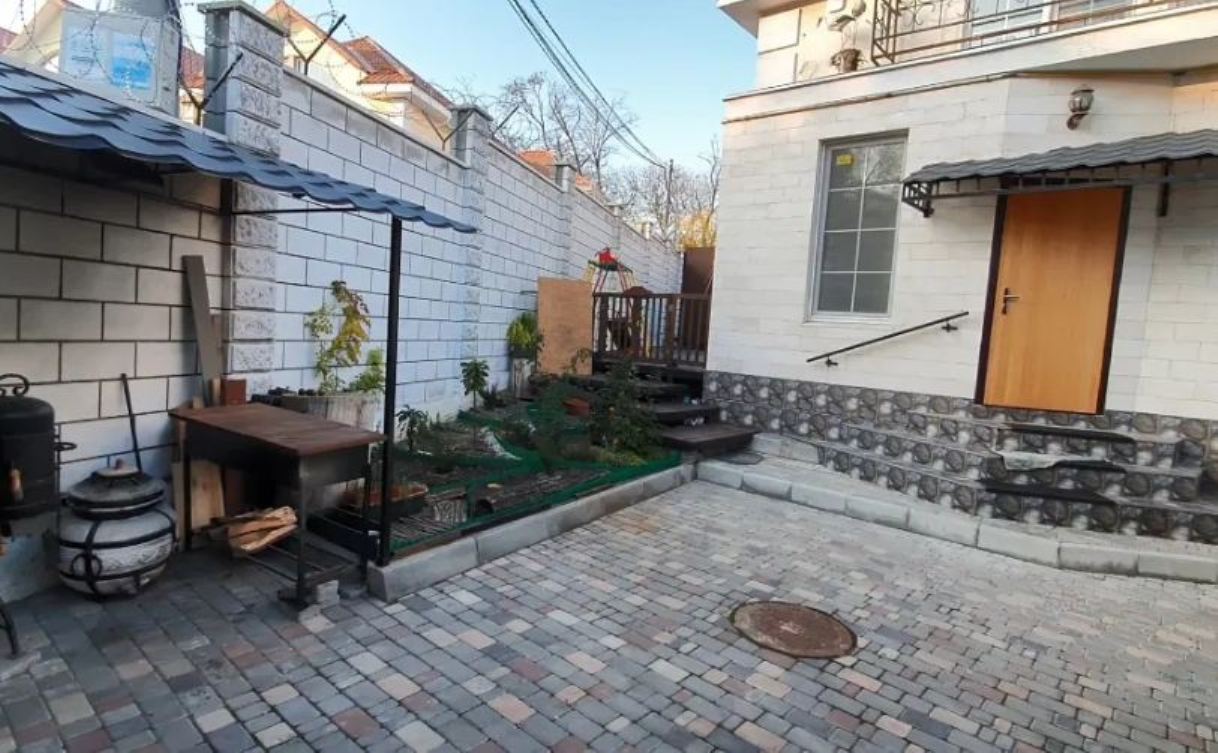 Дом на ул. Семена Яхненко, 140 м², 200 000$ — FAKTOR
