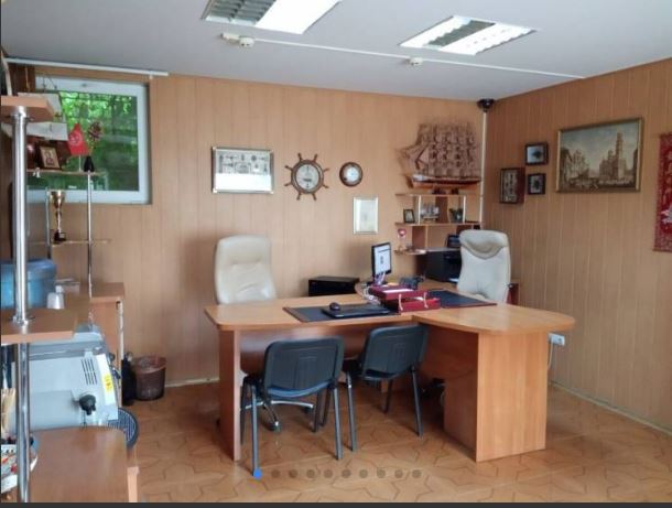 Коммерческая недвижимость на ул. Атамана Чепиги, 160 м², 50 000$ — FAKTOR