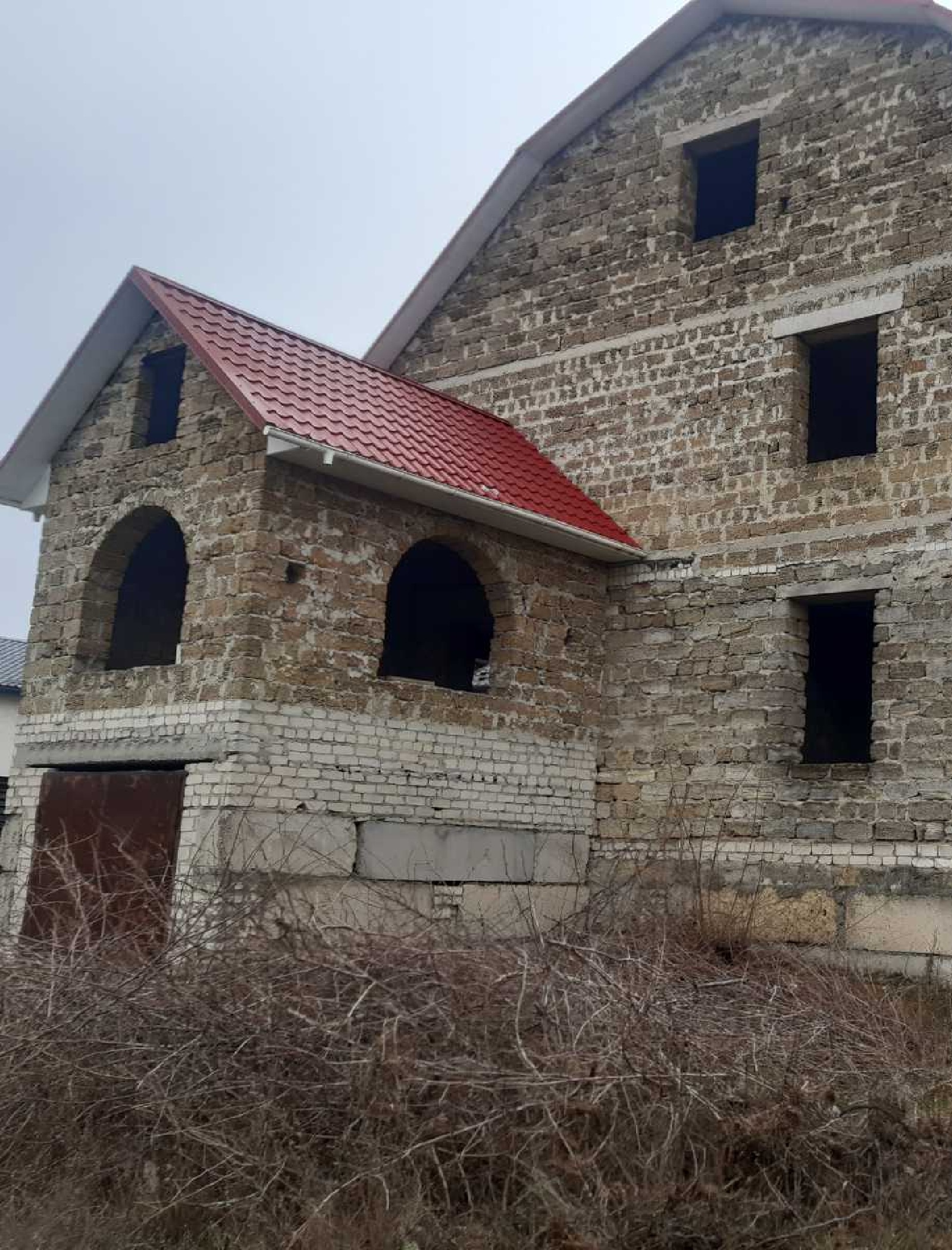 Дом на ул. Зелёная, 270 м², 70 000$ — FAKTOR