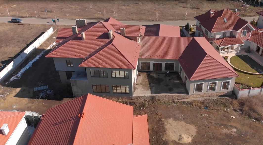 Дом на ул. Береговая, 1633 м², 1 100 000$ — FAKTOR
