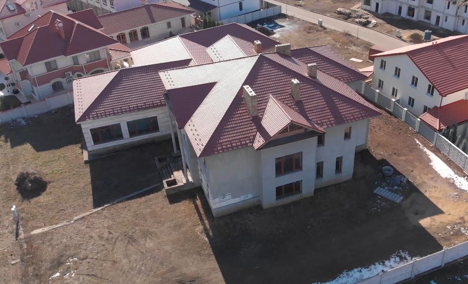 Коммерческая недвижимость на ул. Береговая, 1633 м², 2 150 000$ — FAKTOR