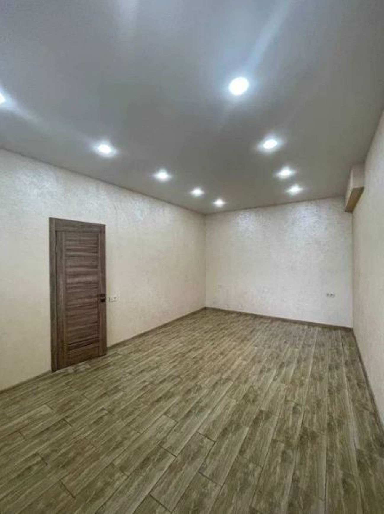 Коммерческая недвижимость на ул. Тихая, 90 м², 50 000$ — FAKTOR