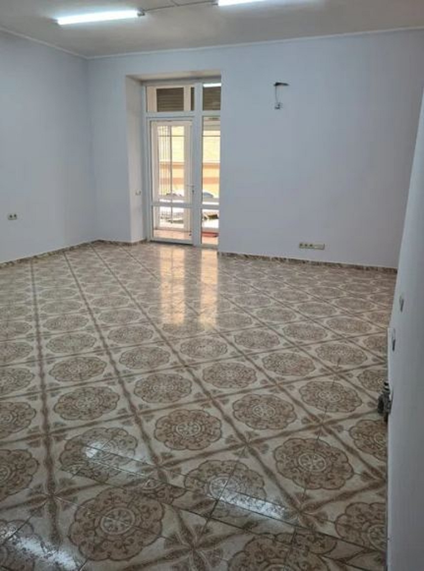 Коммерческая недвижимость на ул. Михаила Грушевского, 50 м², 49 000$ — FAKTOR