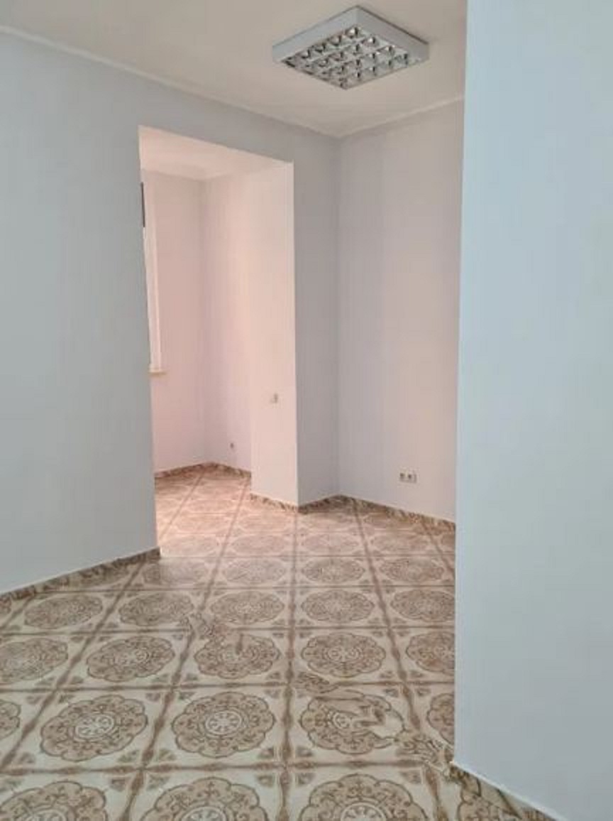 Коммерческая недвижимость на ул. Михаила Грушевского, 50 м², 49 000$ — FAKTOR
