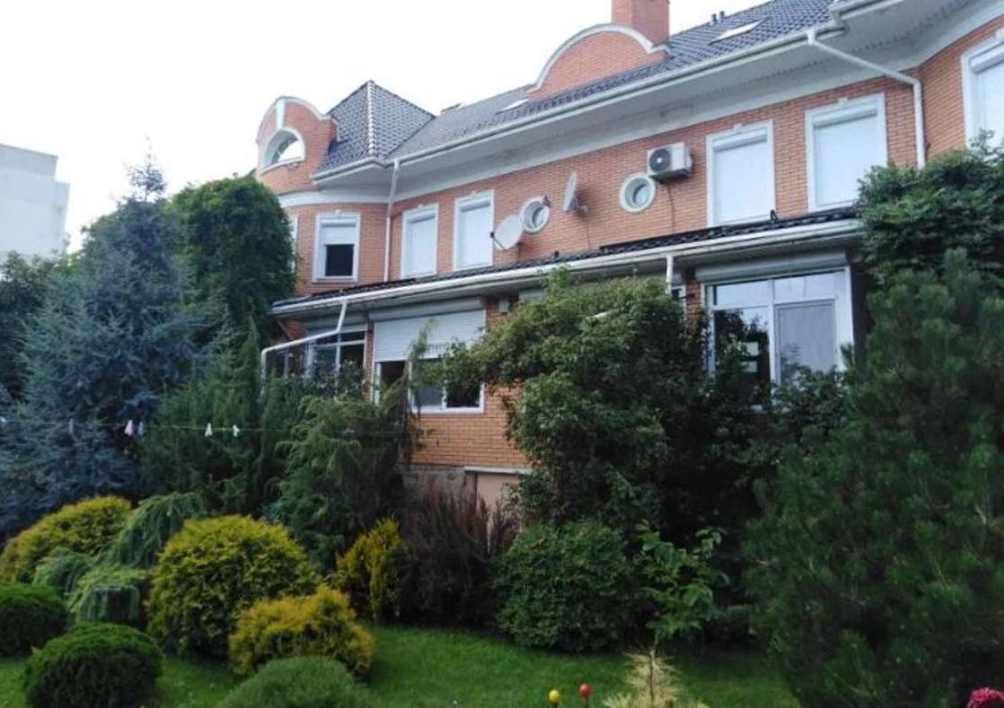 Дом на ул. Александра Невского, 940 м², 1 800 000$ — FAKTOR
