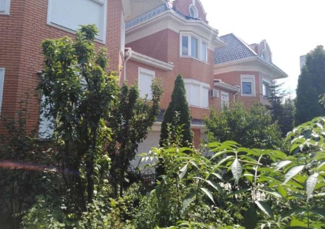 Дом на ул. Александра Невского, 940 м², 1 800 000$ — FAKTOR