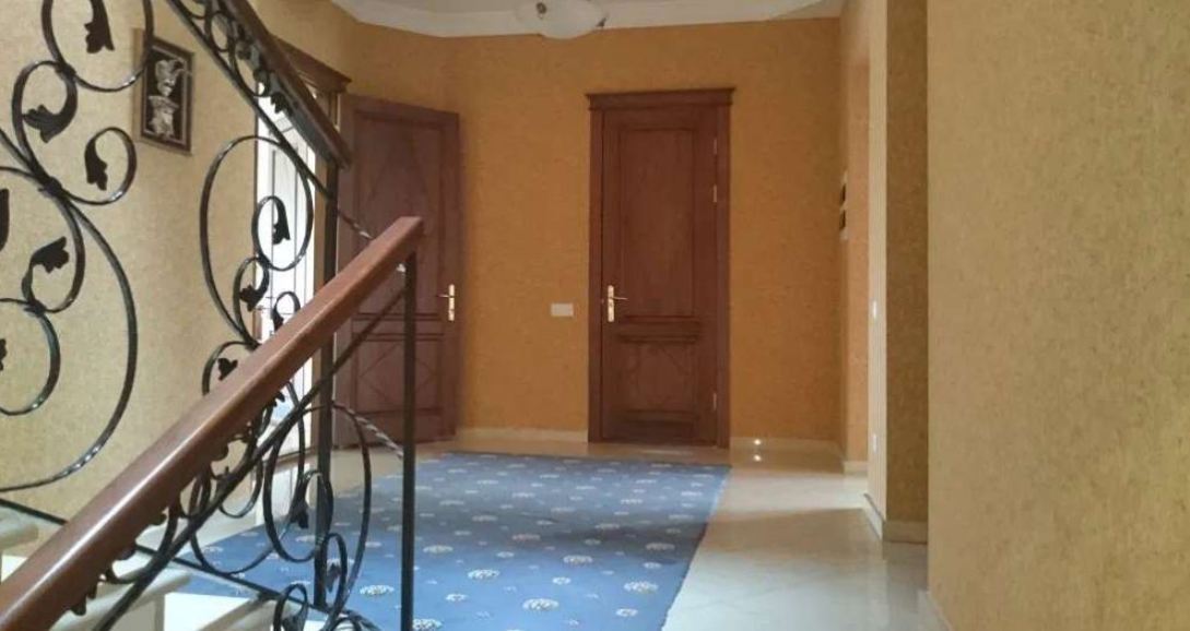 Дом на ул. Александра Невского, 940 м², 1 800 000$ — FAKTOR