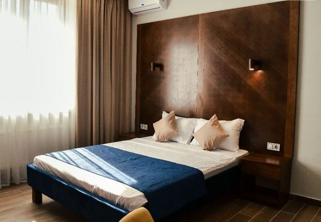 Дом на ул. Вишнёвая, 700 м², 899 999$ — FAKTOR