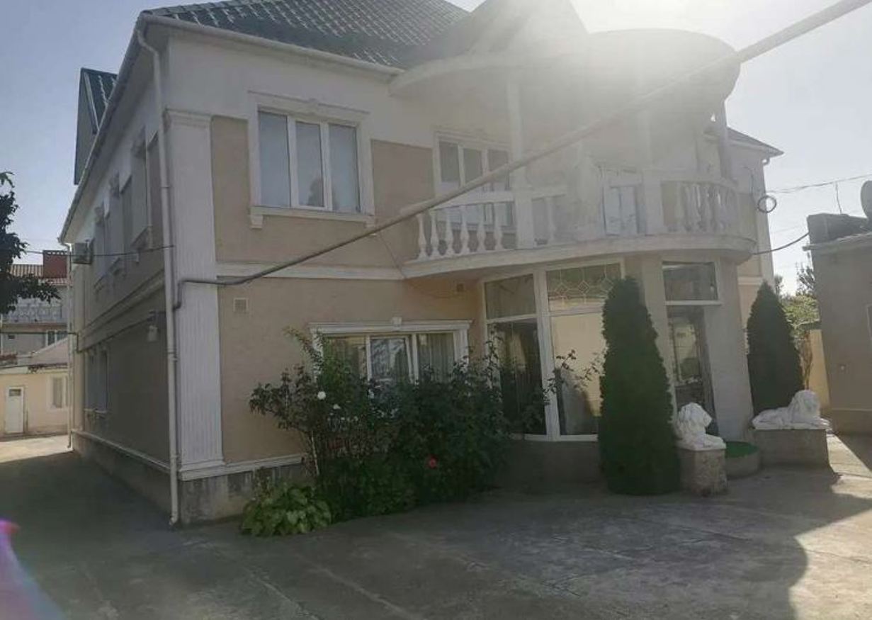 Дом на ул. Нескучная, 350 м², 175 000$ — FAKTOR