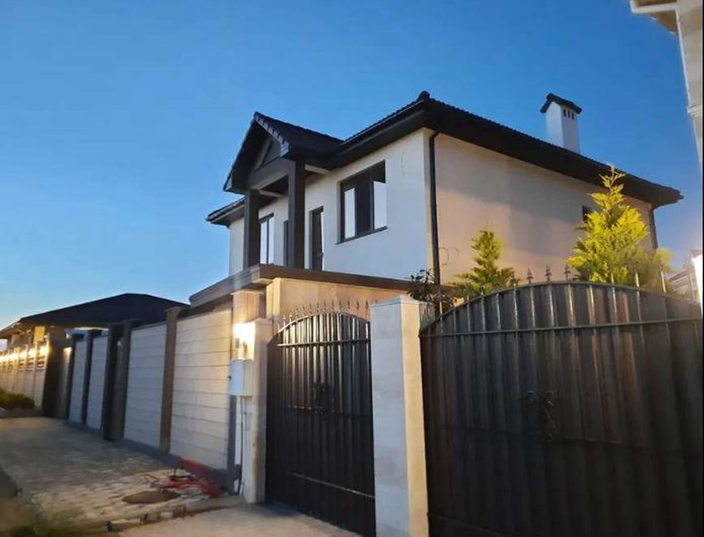 Дом на ул. Трамвайная, 150 м², 180 000$ — FAKTOR