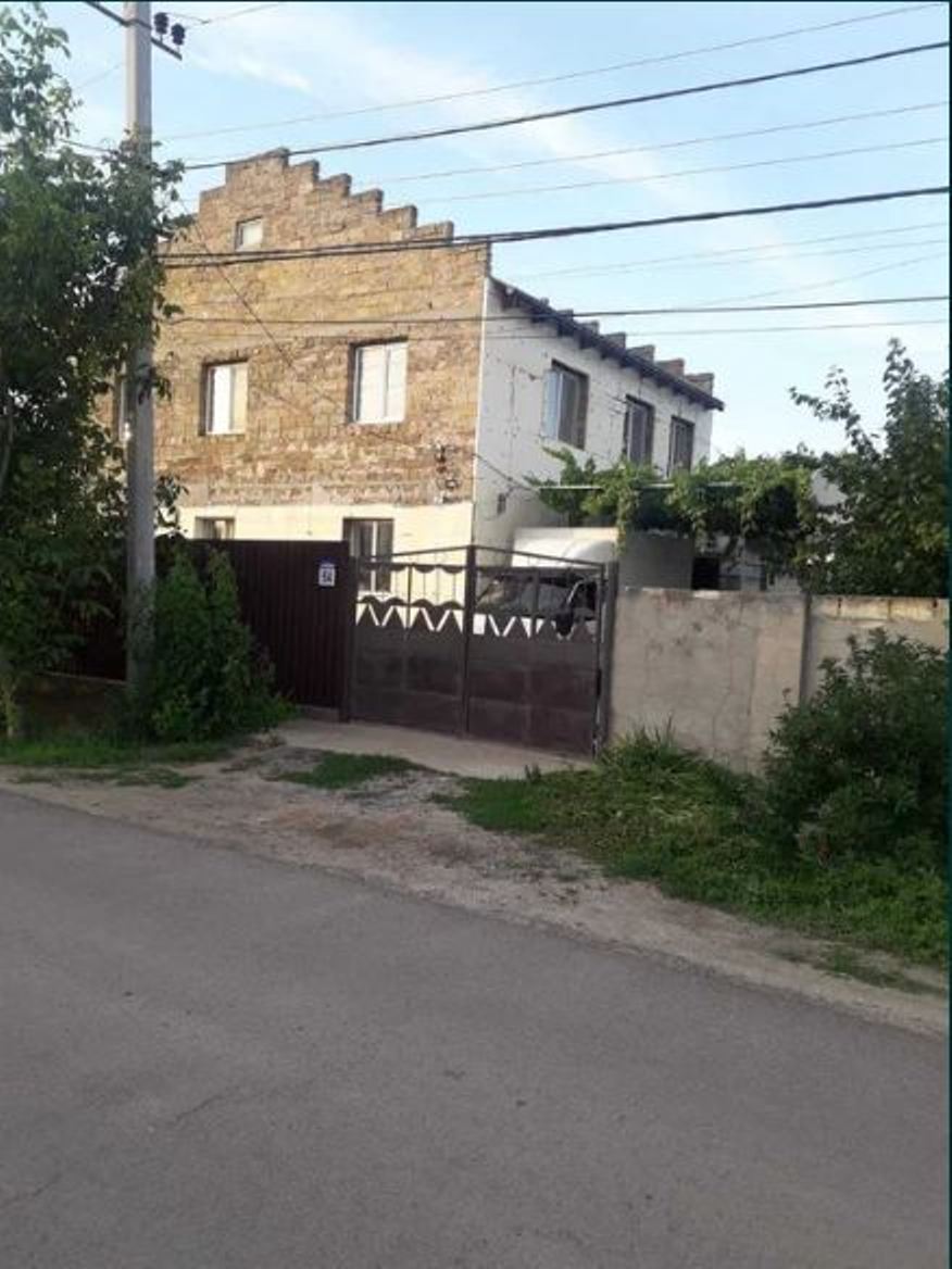 Дом на ул. Средняя, 160 м², 80 000$ — FAKTOR