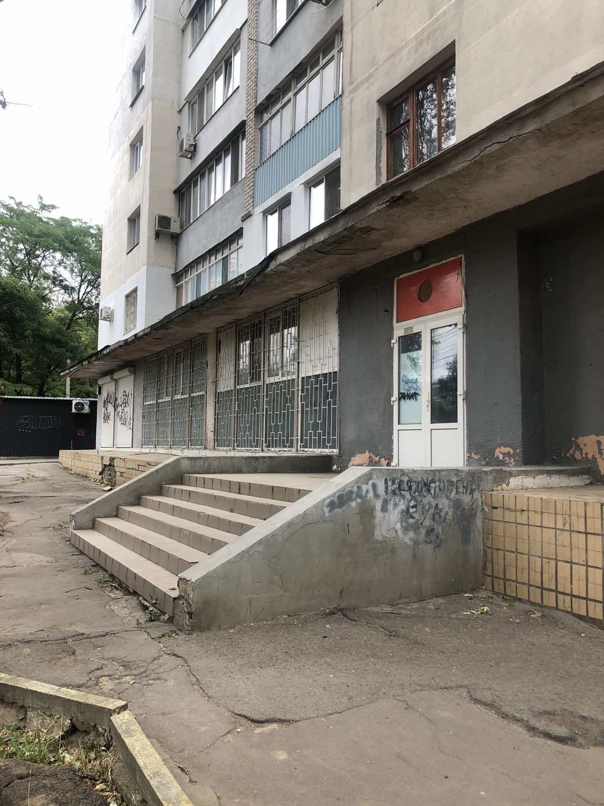Коммерческая недвижимость на ул. Героев обороны Одессы, 265 м², 198 000$ — FAKTOR