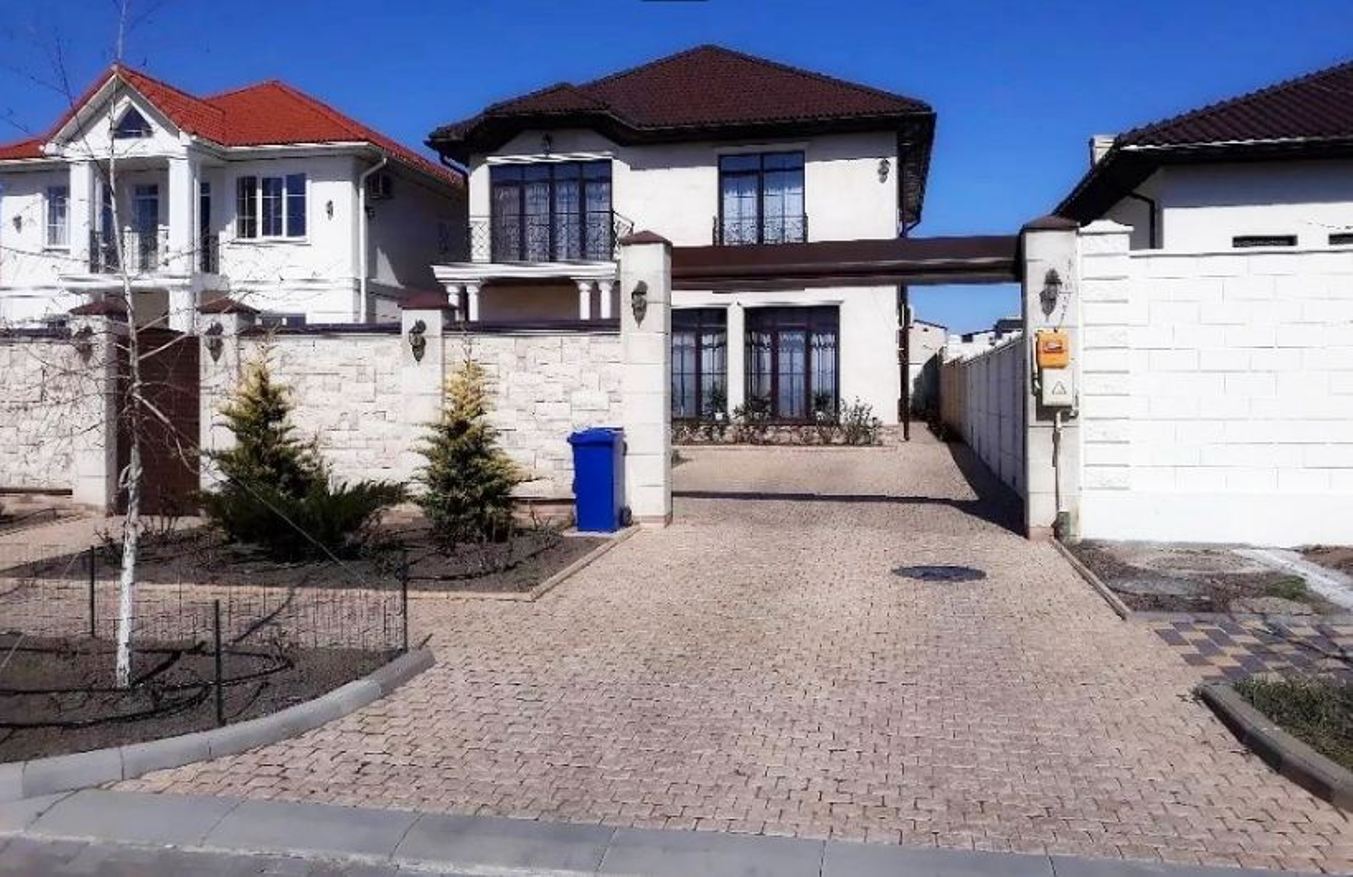 Будинок на вул. Лазурная (Совиньон), 350 м², 365 000$ — FAKTOR