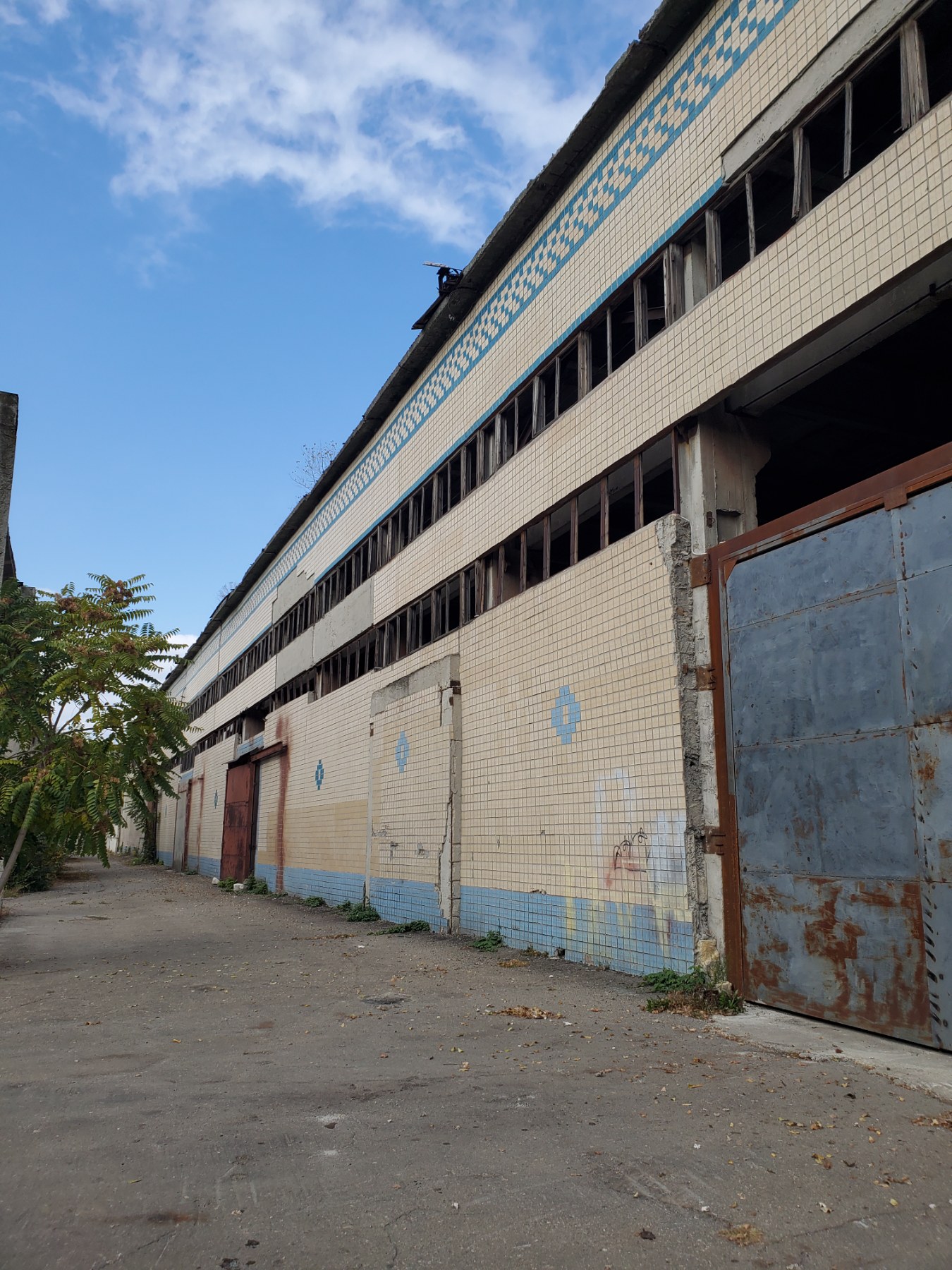 Коммерческая недвижимость на ул. Стекольная, 15700 м², 2 600 000$ — FAKTOR