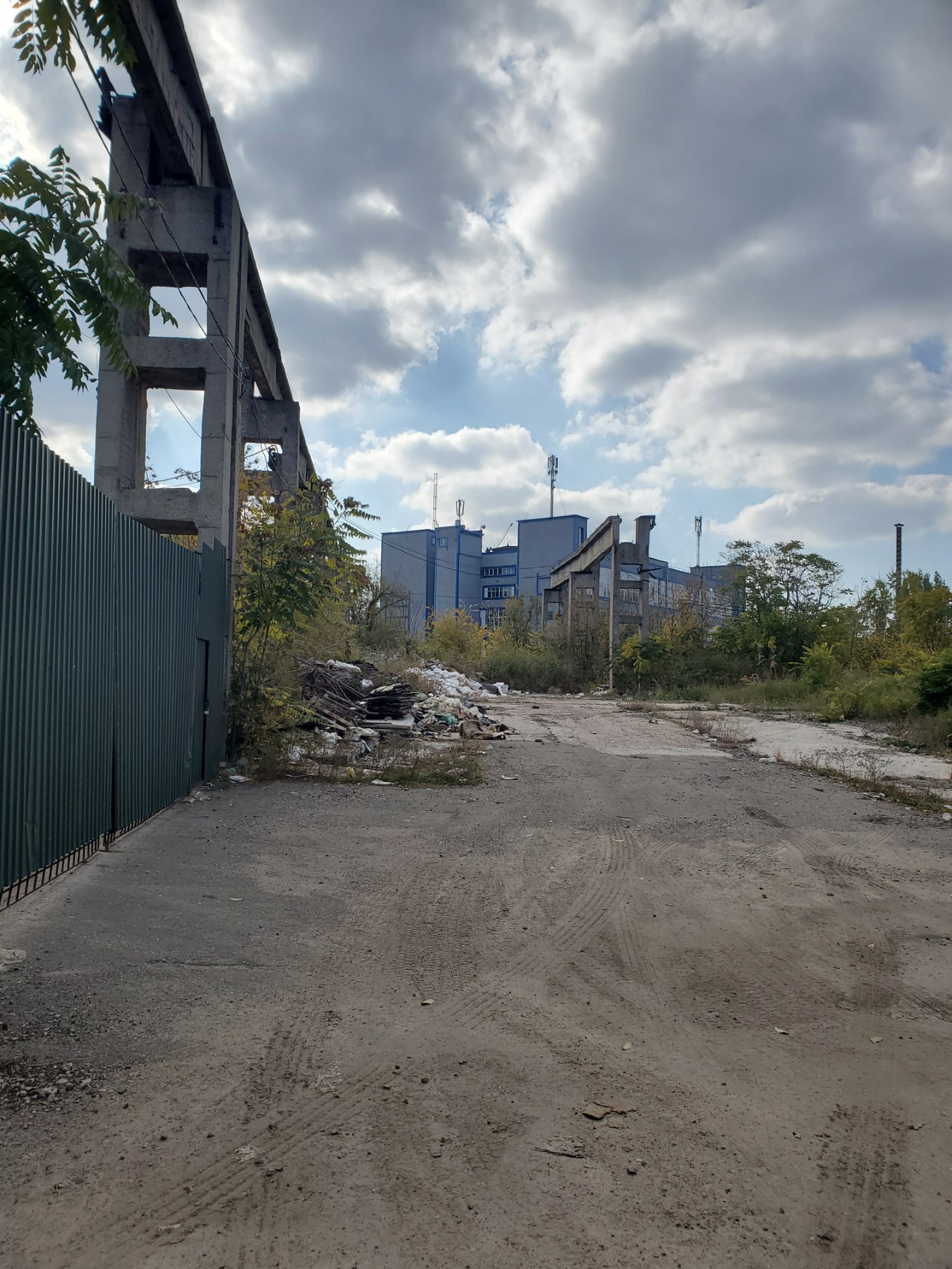 Коммерческая недвижимость на ул. Стекольная, 15700 м², 2 600 000$ — FAKTOR