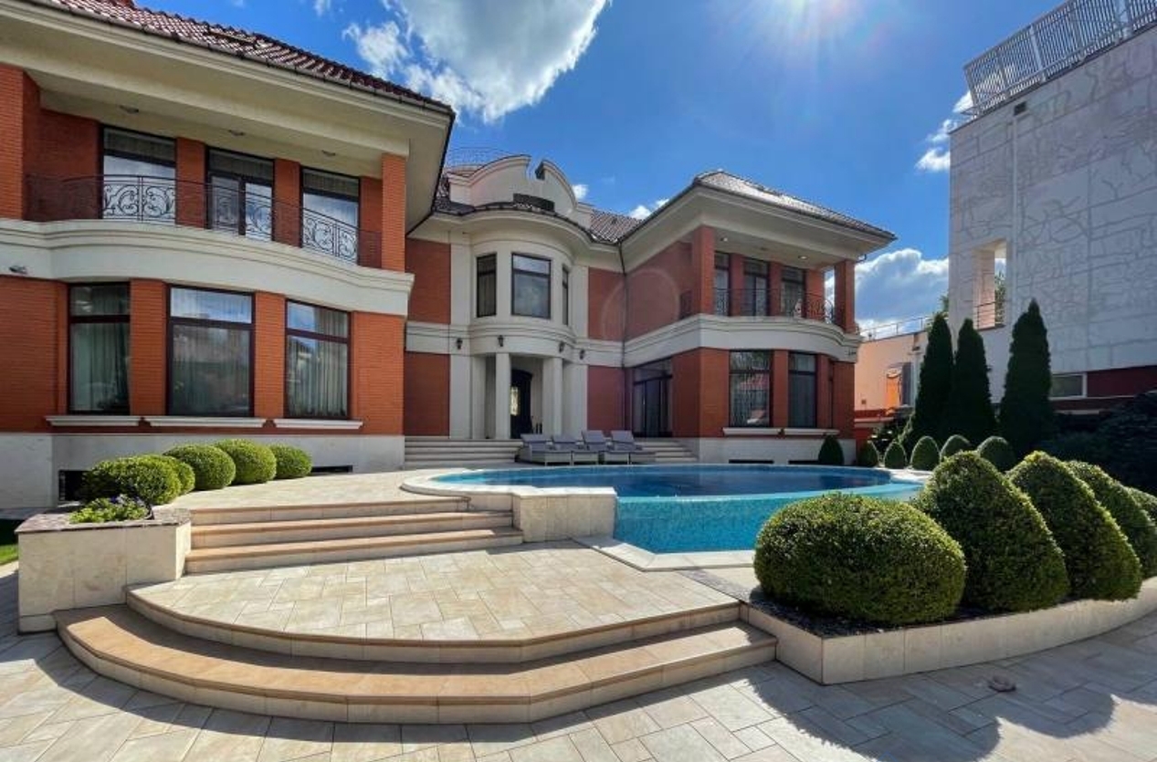 Будинок на вул. Куприна, 940 м², 2 500 000$ — FAKTOR