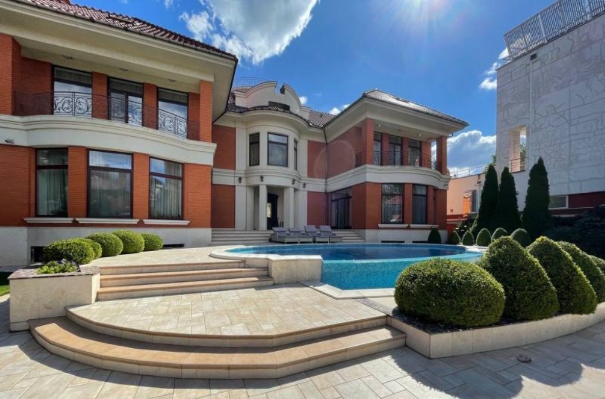 Будинок на вул. Куприна, 940 м², 2 500 000$ — FAKTOR