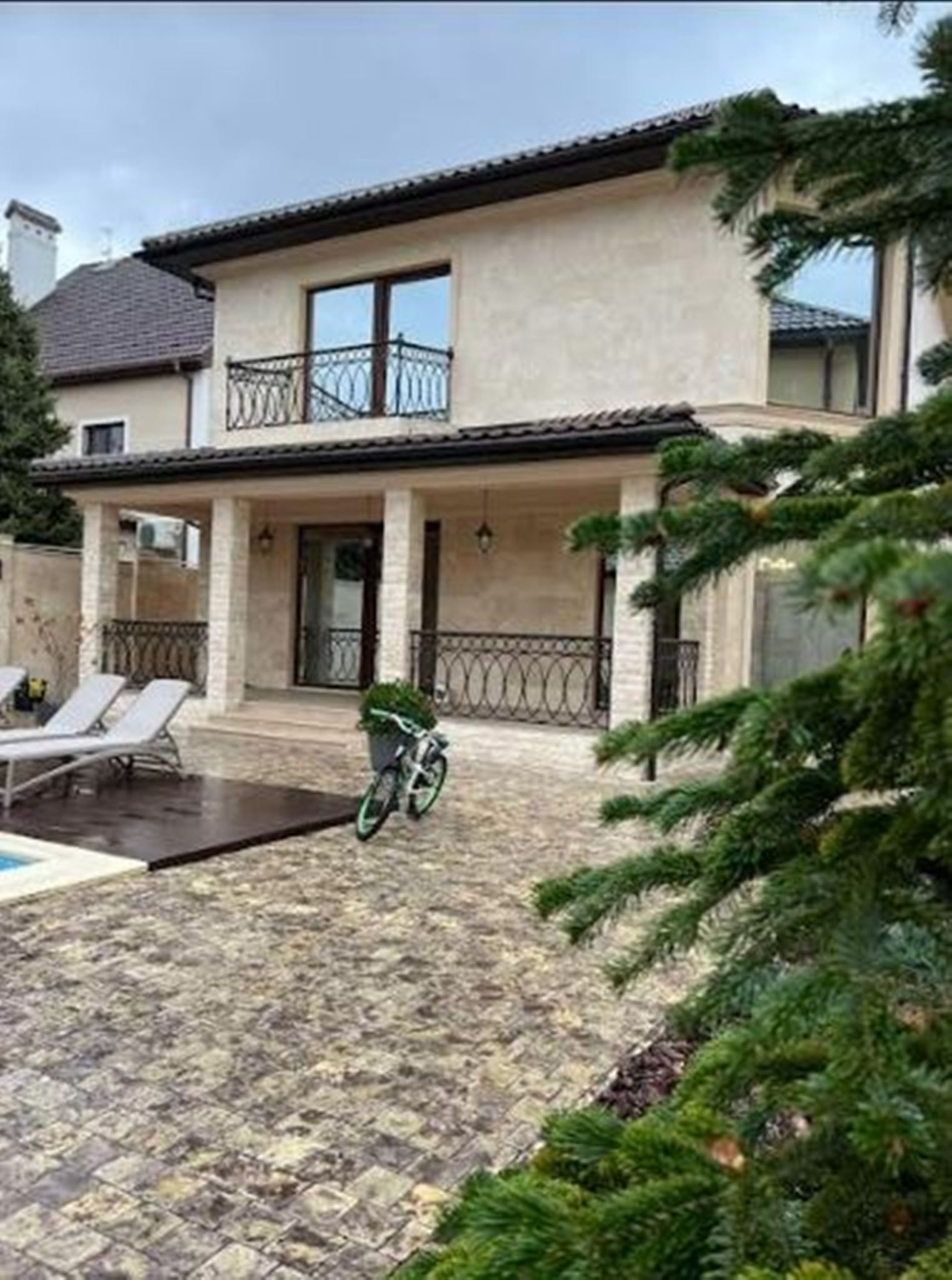 Будинок на вул. Шишкина 3-й пер., 370 м², 900 000$ — FAKTOR