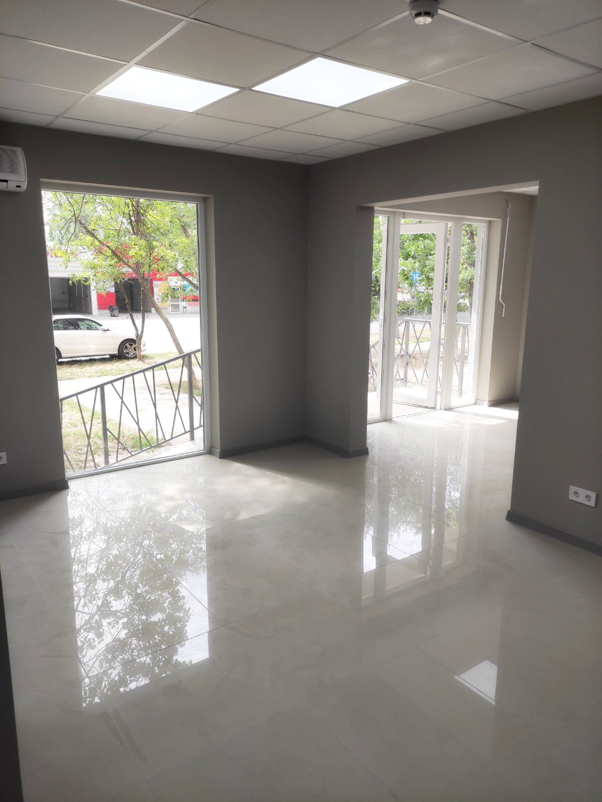 Коммерческая недвижимость на ул. Ильфа и Петрова, 50 м², 79 000$ — FAKTOR